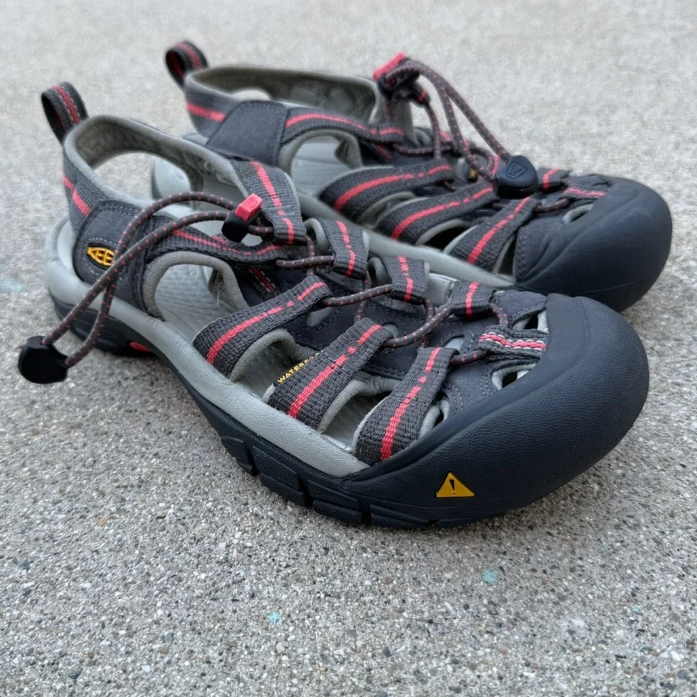 Keen Newport H2 Gray Magnet Hot Coral Pink Hiking Sandal 1010955 Size 6.5 - Picture 1 of 5